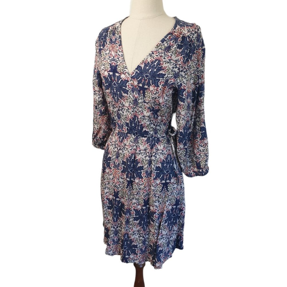 Billabong | Size 12 | 100% Rayon 3/4 Sleeve Wrap Look V-Neck Floral Short Dress - Picture 4 of 9